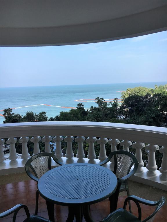 Sky Beach Apartment Pattaya Esterno foto